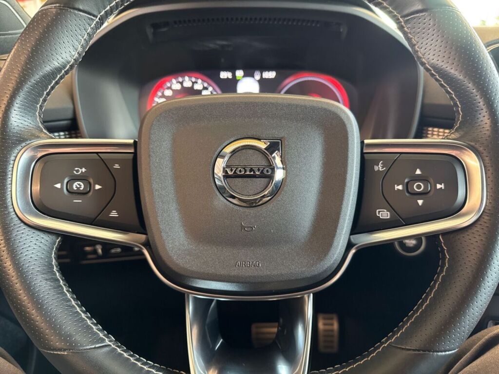 Volvo XC40 2021 Valkoinen