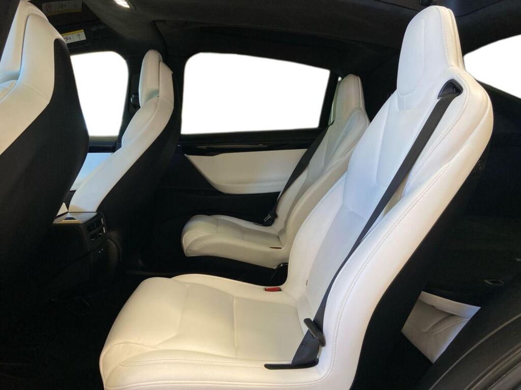 Tesla Model X 2018 Harmaa