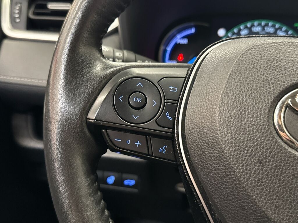 Toyota RAV4 2021 Musta