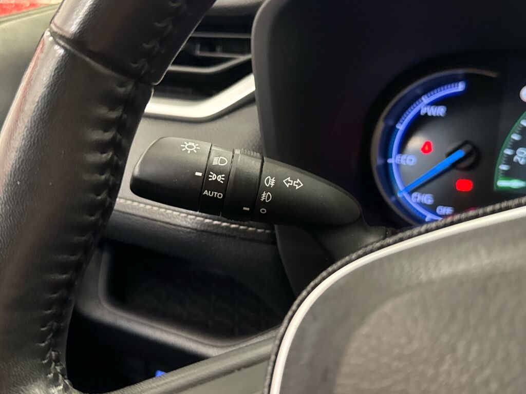 Toyota RAV4 2021 Musta