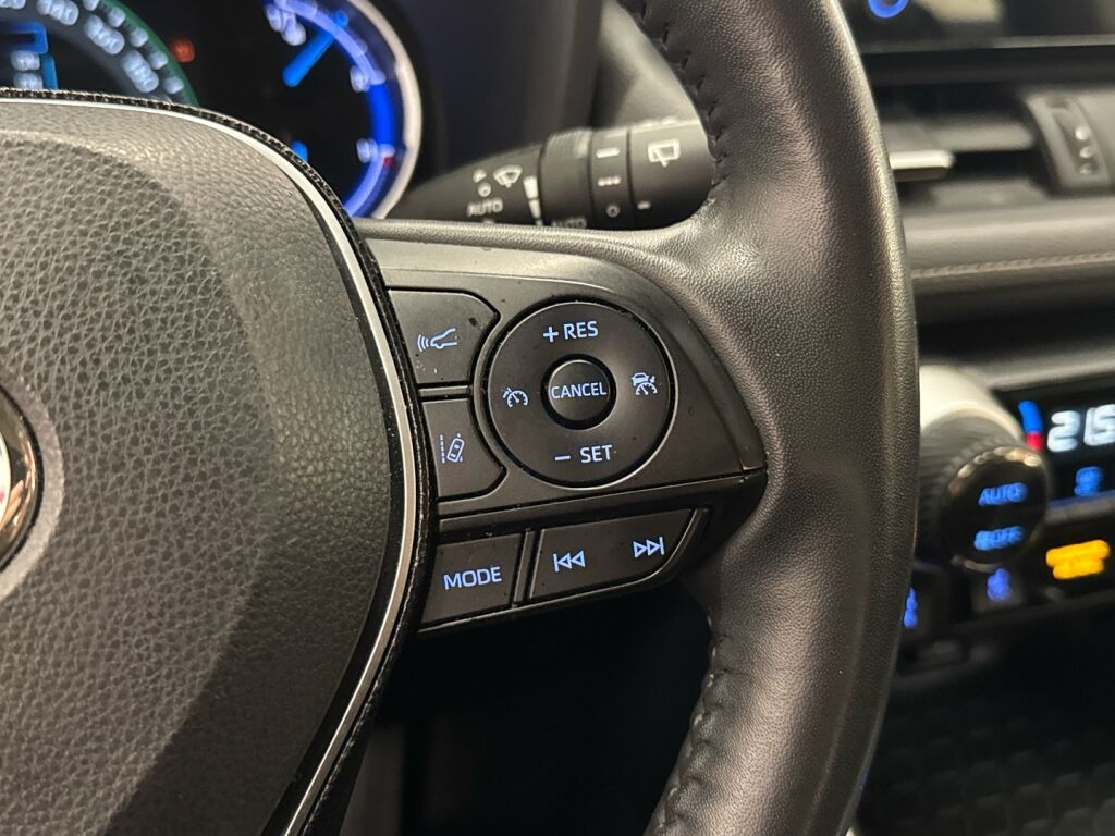 Toyota RAV4 2021 Musta