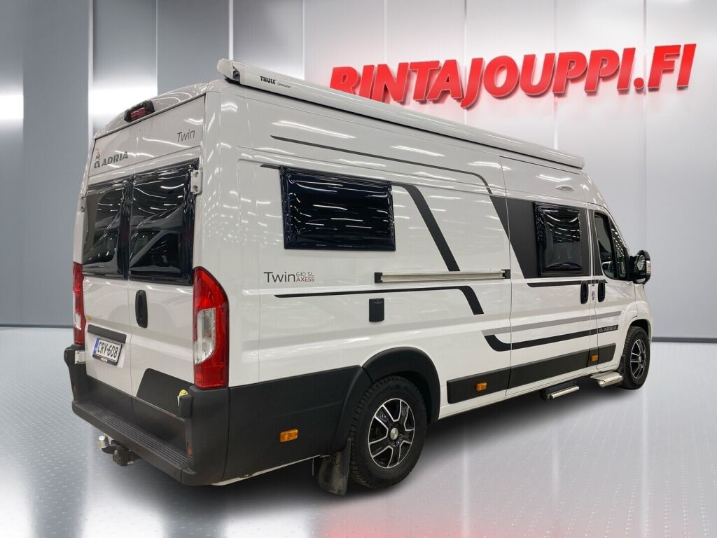 Adria TWIN AXESS 640 SL 2024 Valkoinen