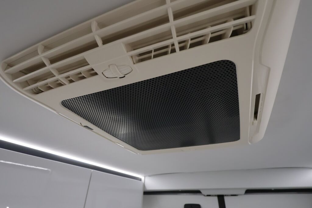 Adria TWIN AXESS 640 SL 2024 Valkoinen