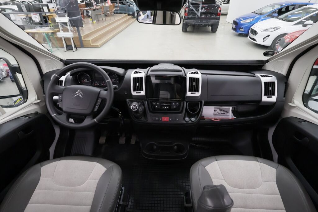 Adria TWIN AXESS 640 SL 2024 Valkoinen