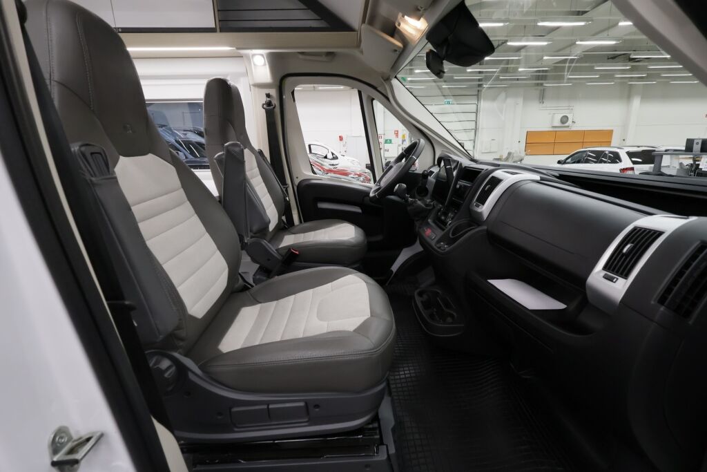 Adria TWIN AXESS 640 SL 2024 Valkoinen