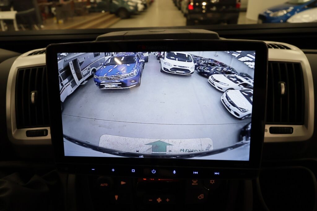 Adria TWIN AXESS 640 SL 2024 Valkoinen