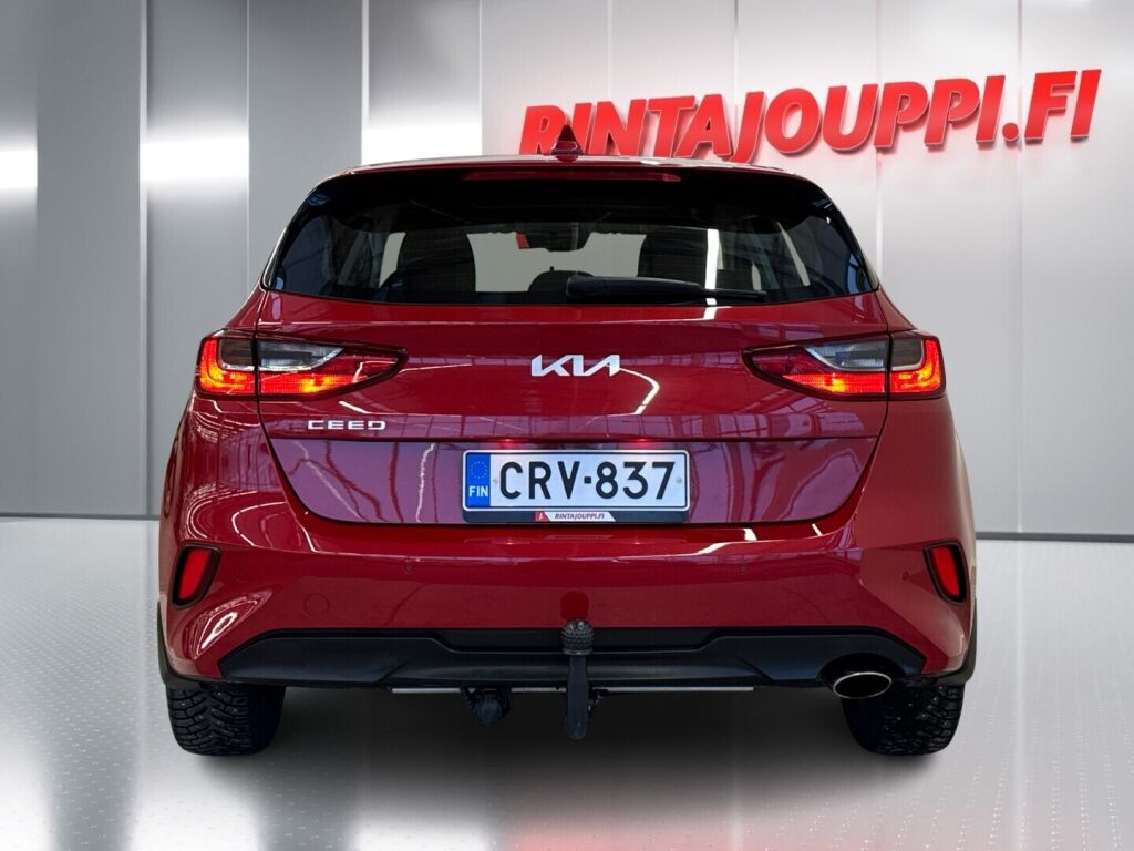 Kia Ceed 2024 Punainen