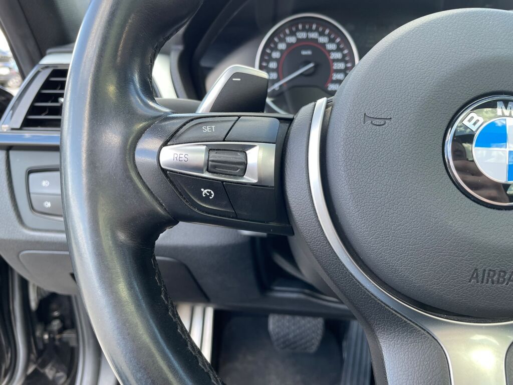 BMW 330 2013 Musta