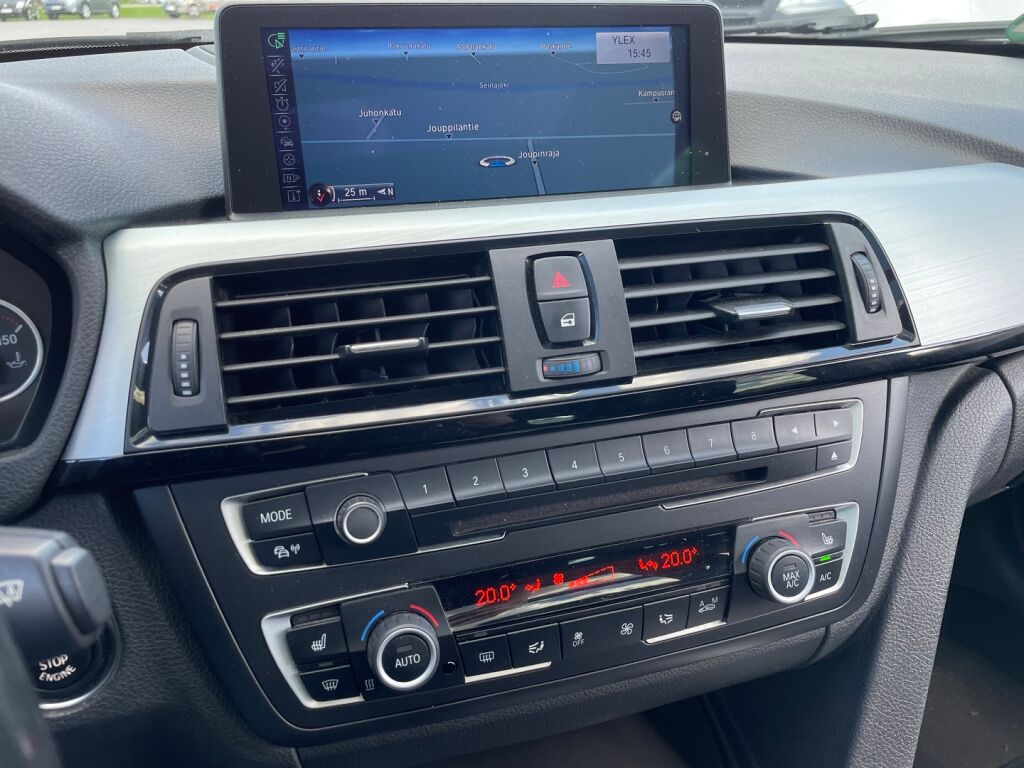 BMW 330 2013 Musta