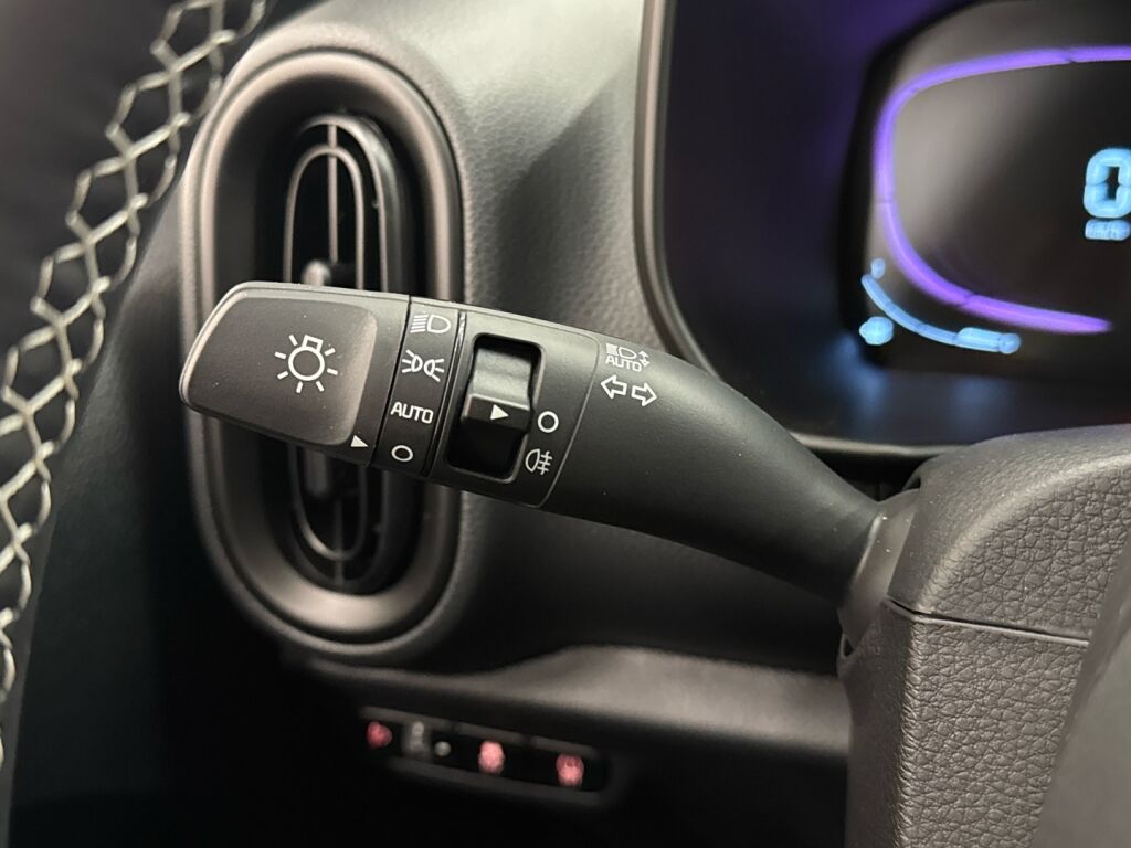 Kia Picanto 2025 Sininen