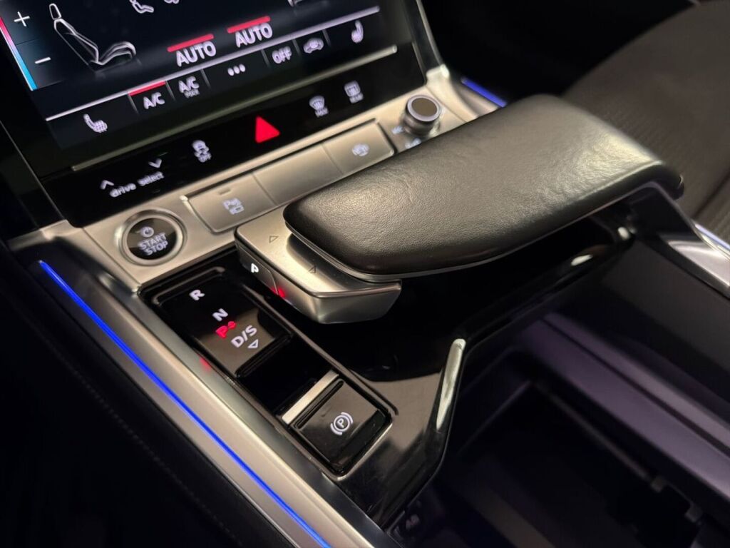 Audi e-tron 2021 Harmaa
