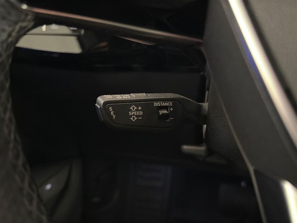 Audi e-tron 2021 Harmaa