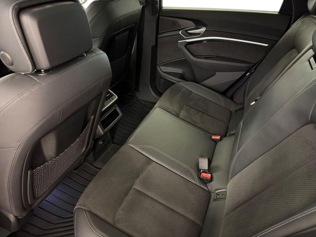 Audi e-tron 2021 Harmaa