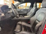 Volvo V60 2022 Punainen