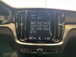 Volvo V60 2022 Punainen