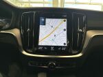 Volvo V60 2022 Punainen