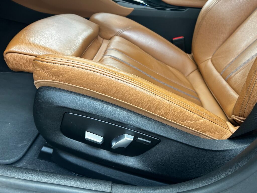 BMW 545 2021 Sininen