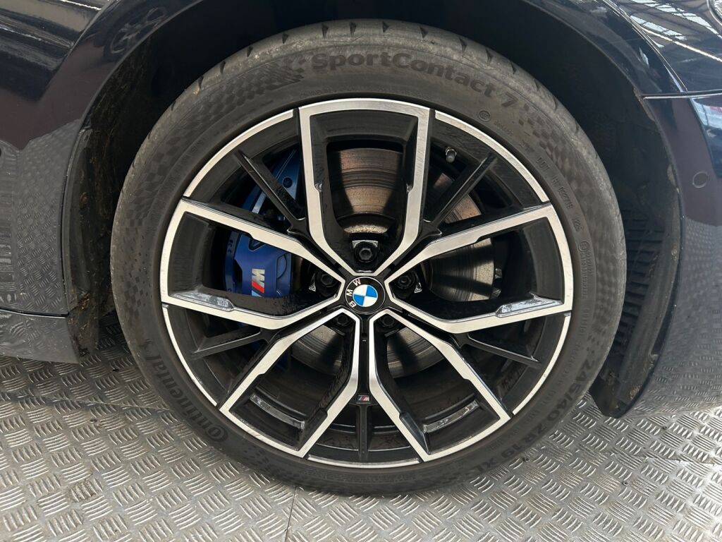 BMW 545 2021 Sininen