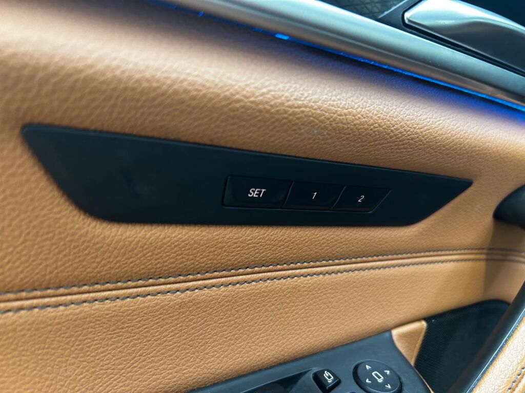 BMW 545 2021 Sininen