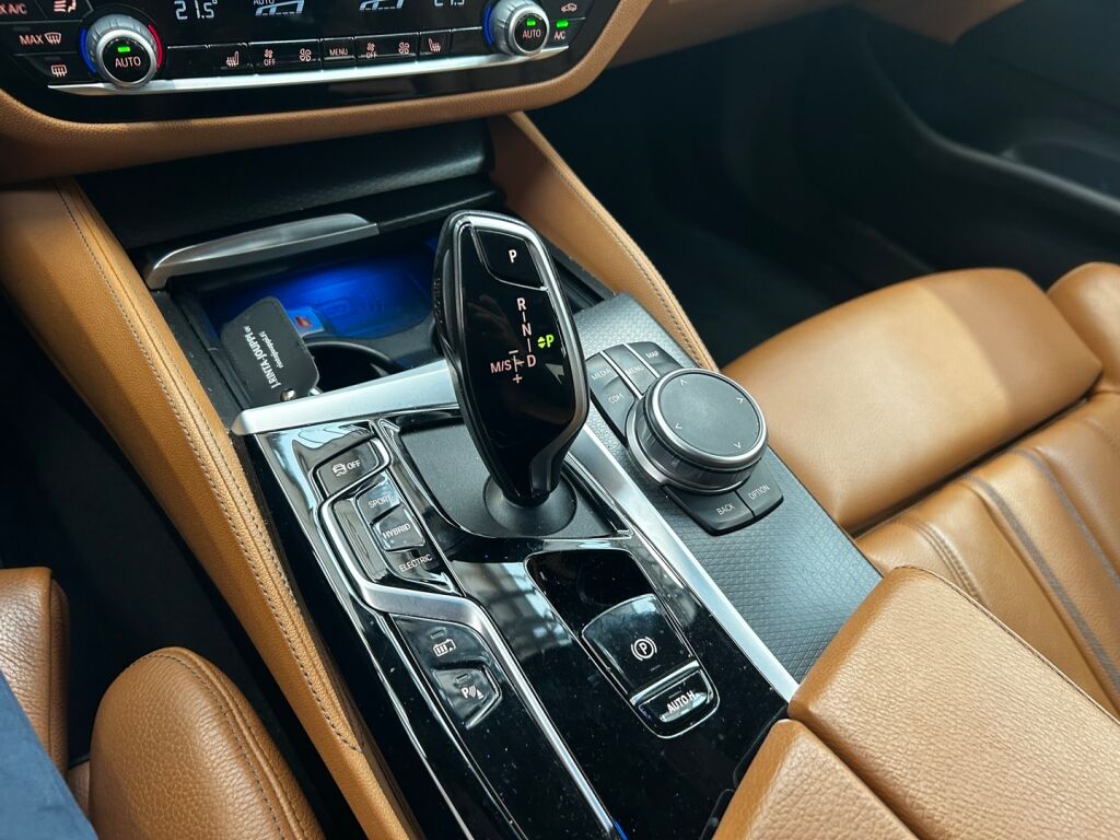 BMW 545 2021 Sininen