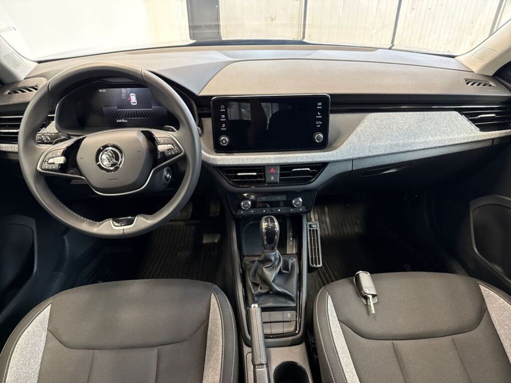 Skoda Kamiq 2025 Musta