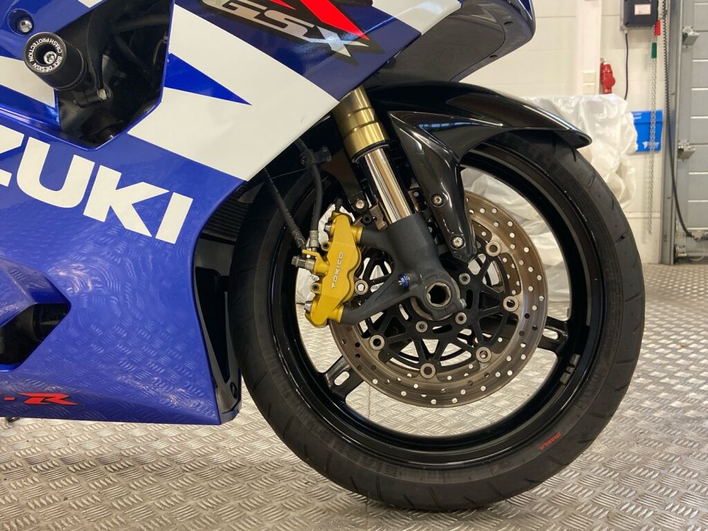 Suzuki GSX-R 2004 Monivär.