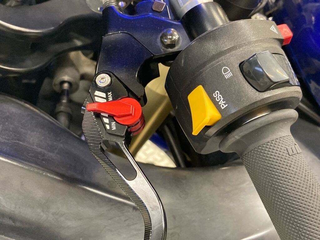 Suzuki GSX-R 2004 Monivär.