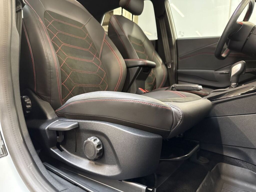 Ford Puma 2025 Valkoinen