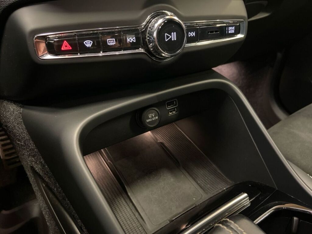 Volvo XC40 2020 Valkoinen
