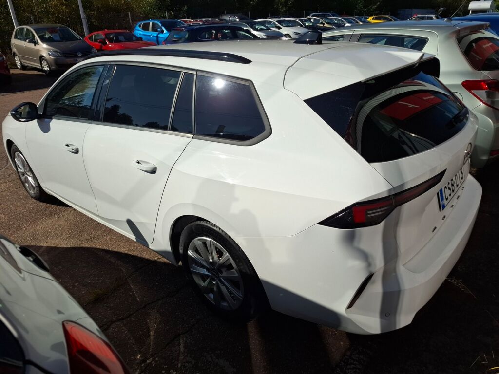 Opel Astra 2024 Valkoinen