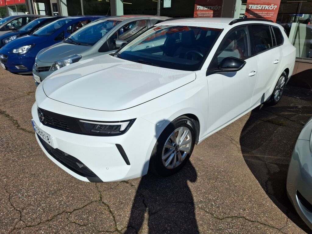 Opel Astra 2024 Valkoinen