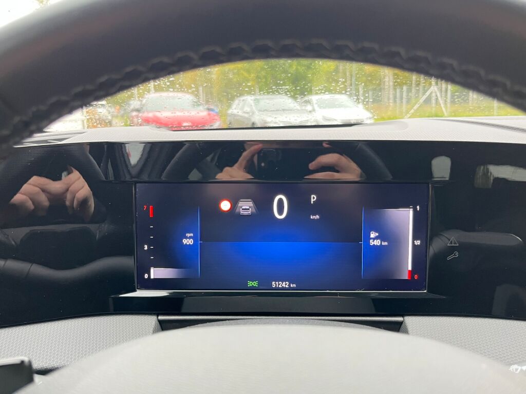 Opel Astra 2024 Valkoinen