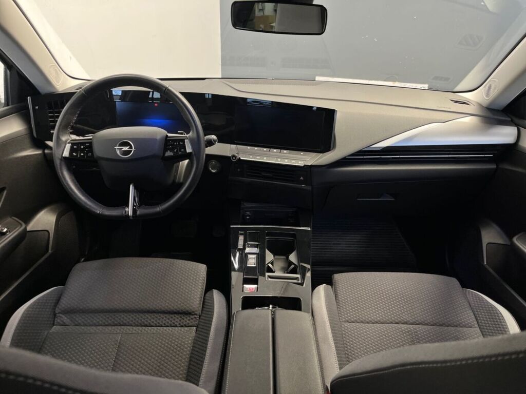 Opel Astra 2024 Valkoinen