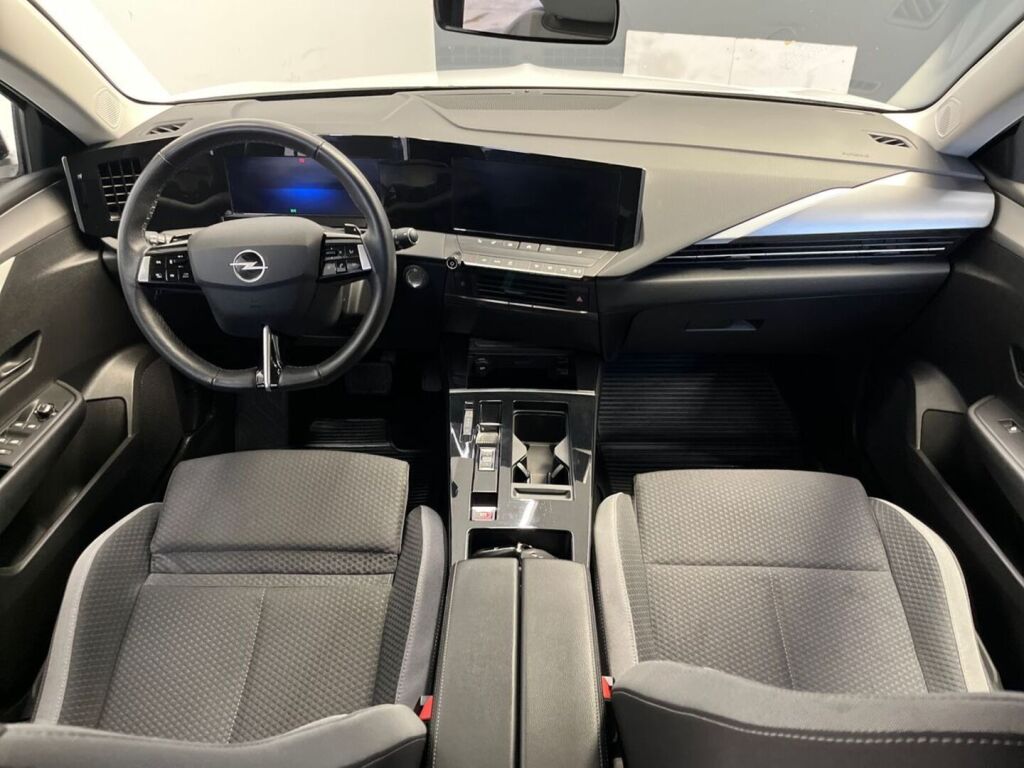 Opel Astra 2024 Valkoinen