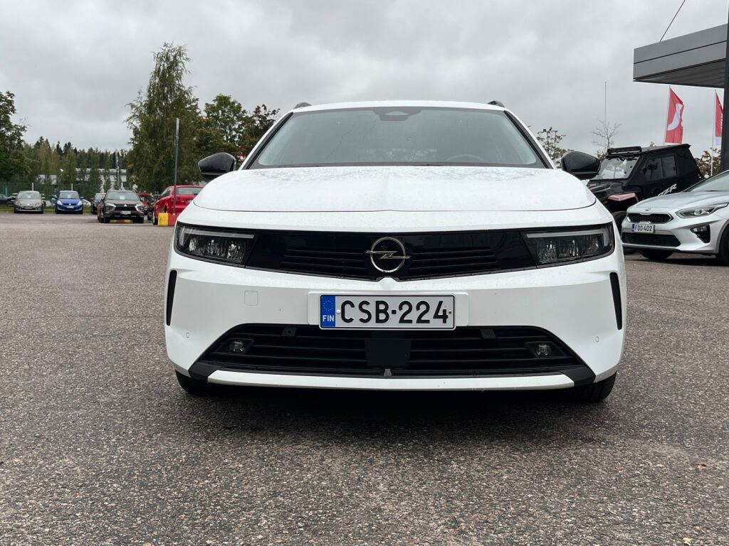 Opel Astra 2024 Valkoinen
