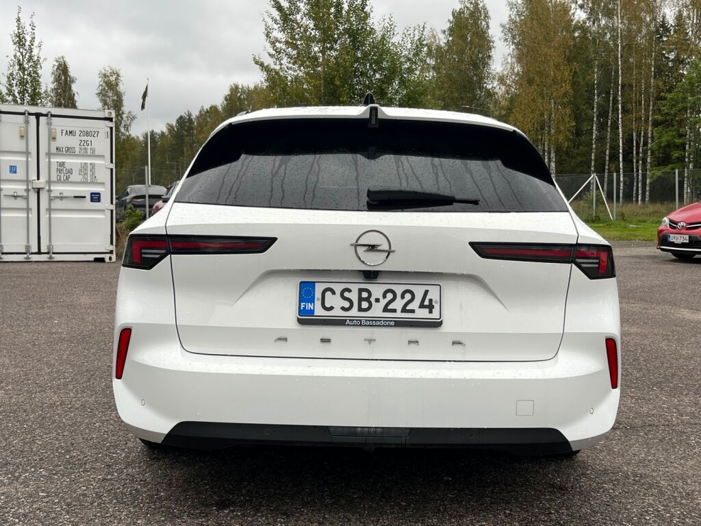 Opel Astra 2024 Valkoinen