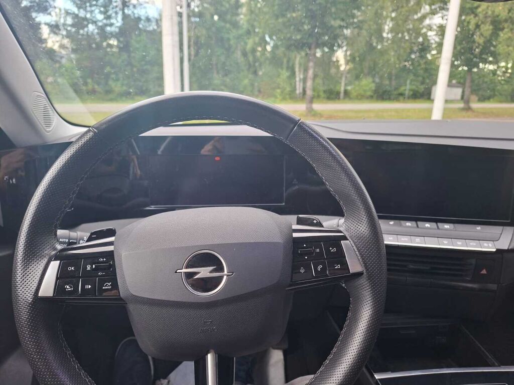 Opel Astra 2024 Valkoinen
