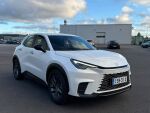 Lexus LBX 2025 Valkoinen