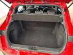 Lexus LBX 2024 Punainen