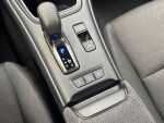 Lexus LBX 2024 Punainen