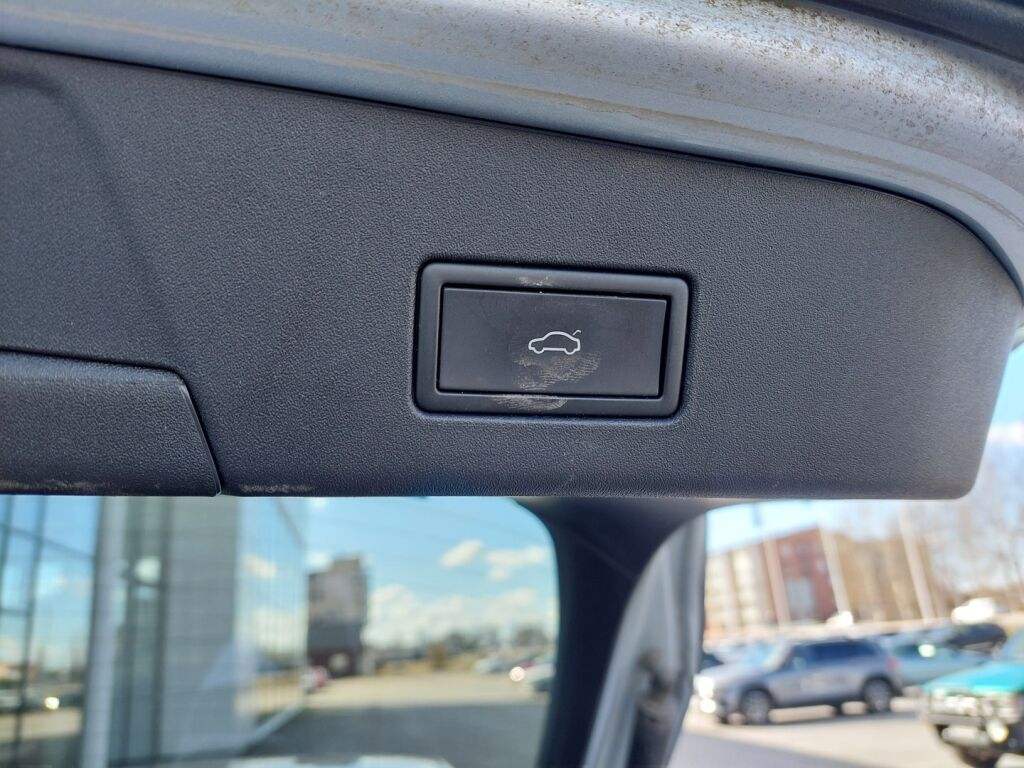 Volkswagen ID.5 2022 Harmaa