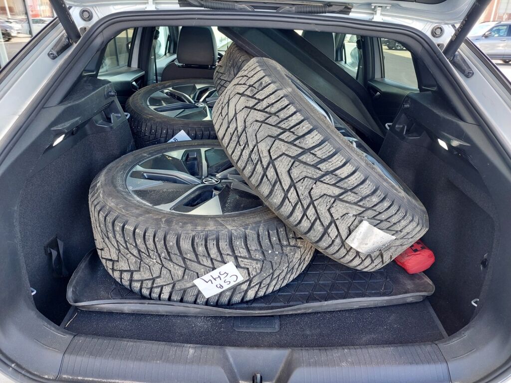 Volkswagen ID.5 2022 Harmaa