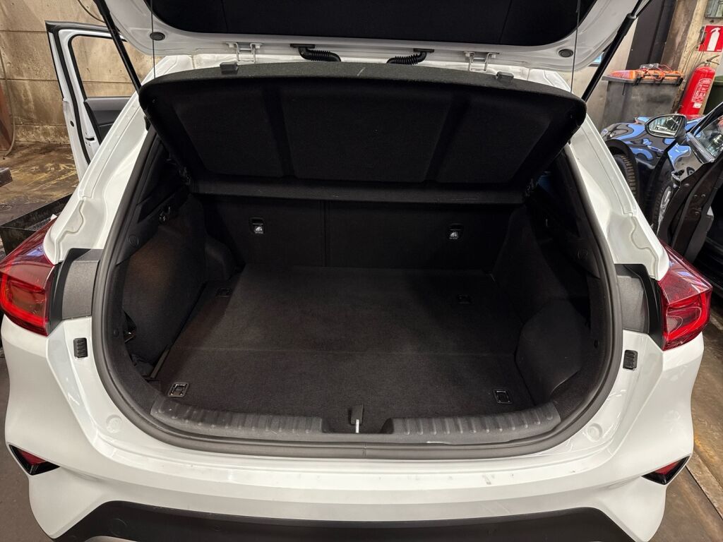 Kia XCeed 2021 Valkoinen