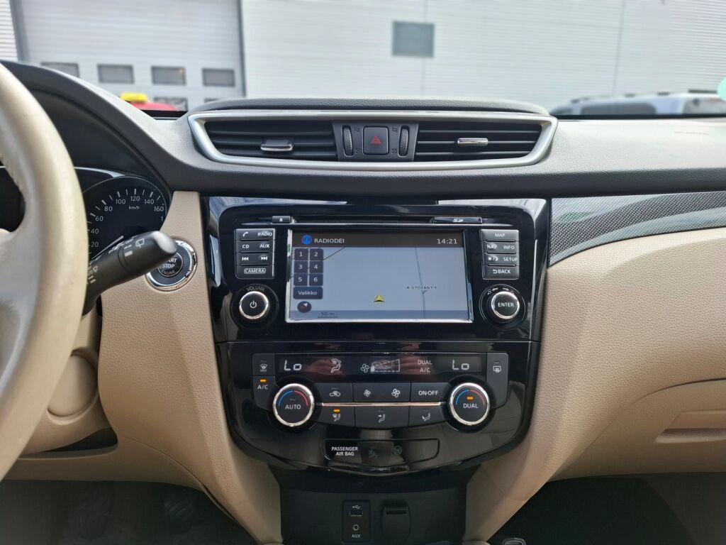 Nissan X-Trail 2016 Musta