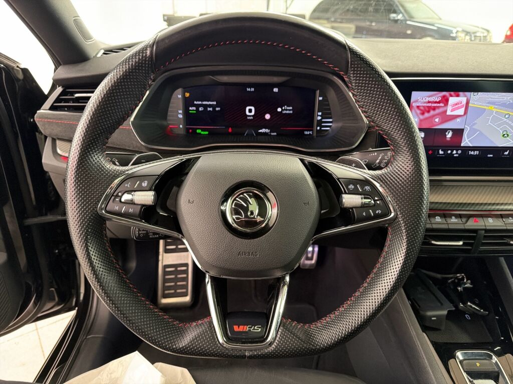Skoda Octavia 2021 Musta