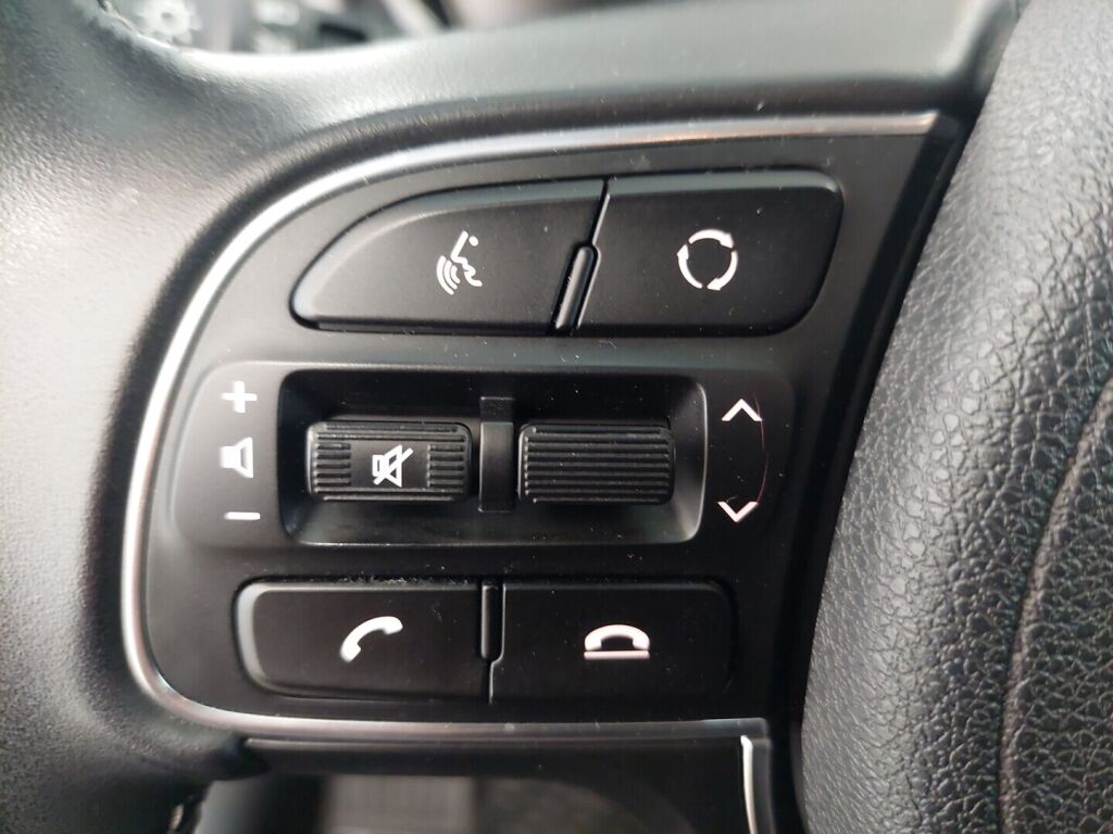 Kia Niro 2022 Musta