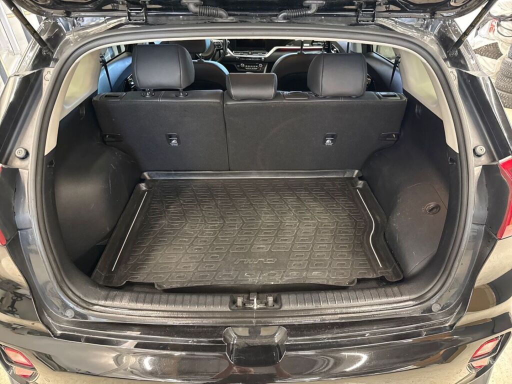 Kia Niro 2022 Musta