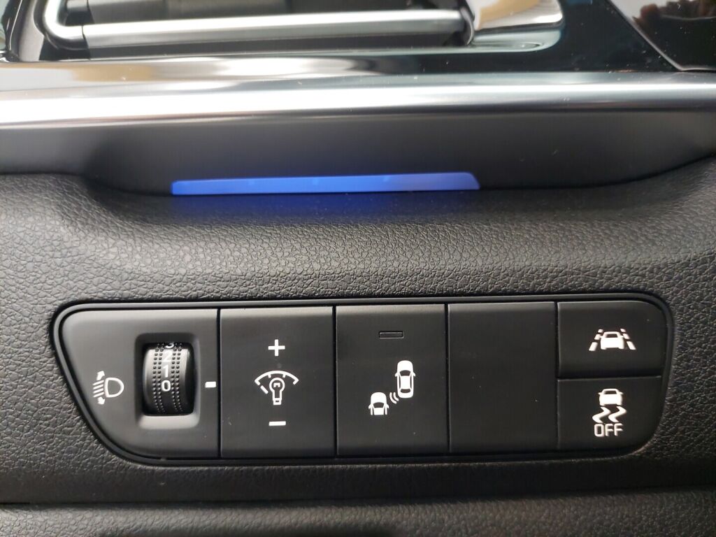 Kia Niro 2022 Musta