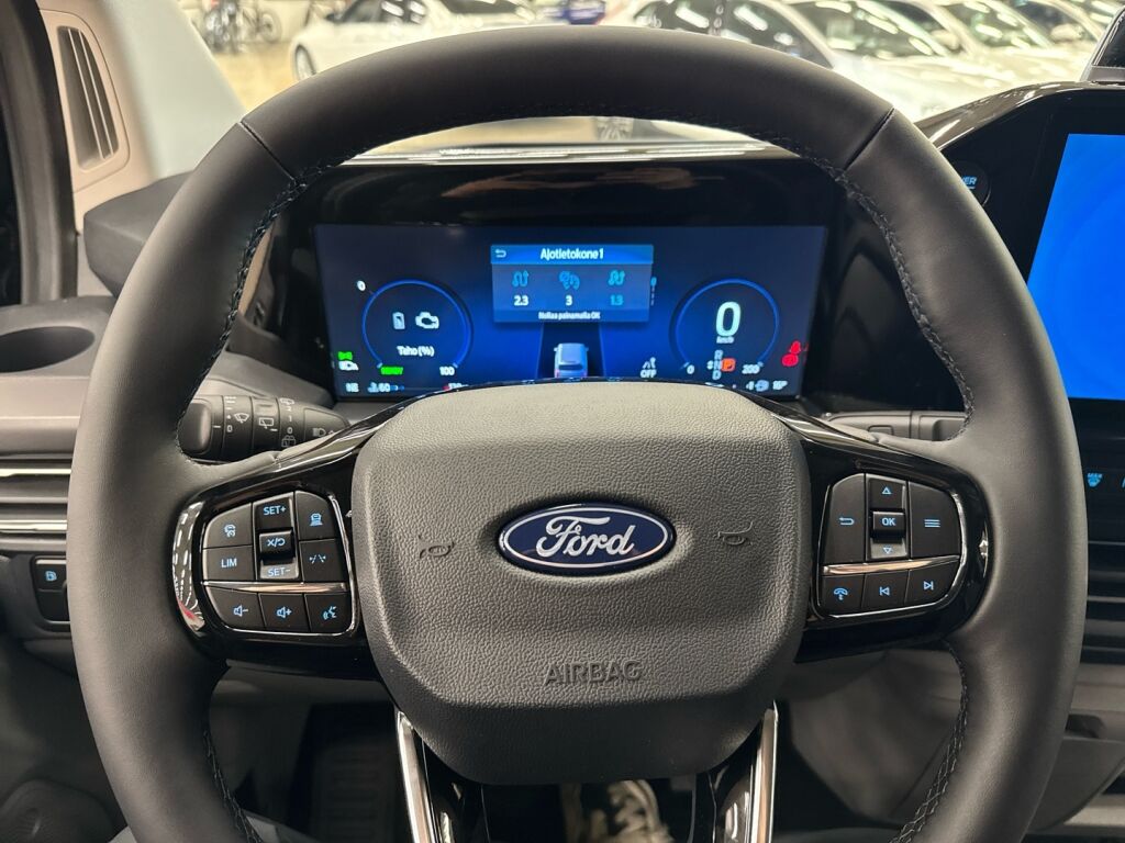Ford Tourneo Custom 2026 Musta