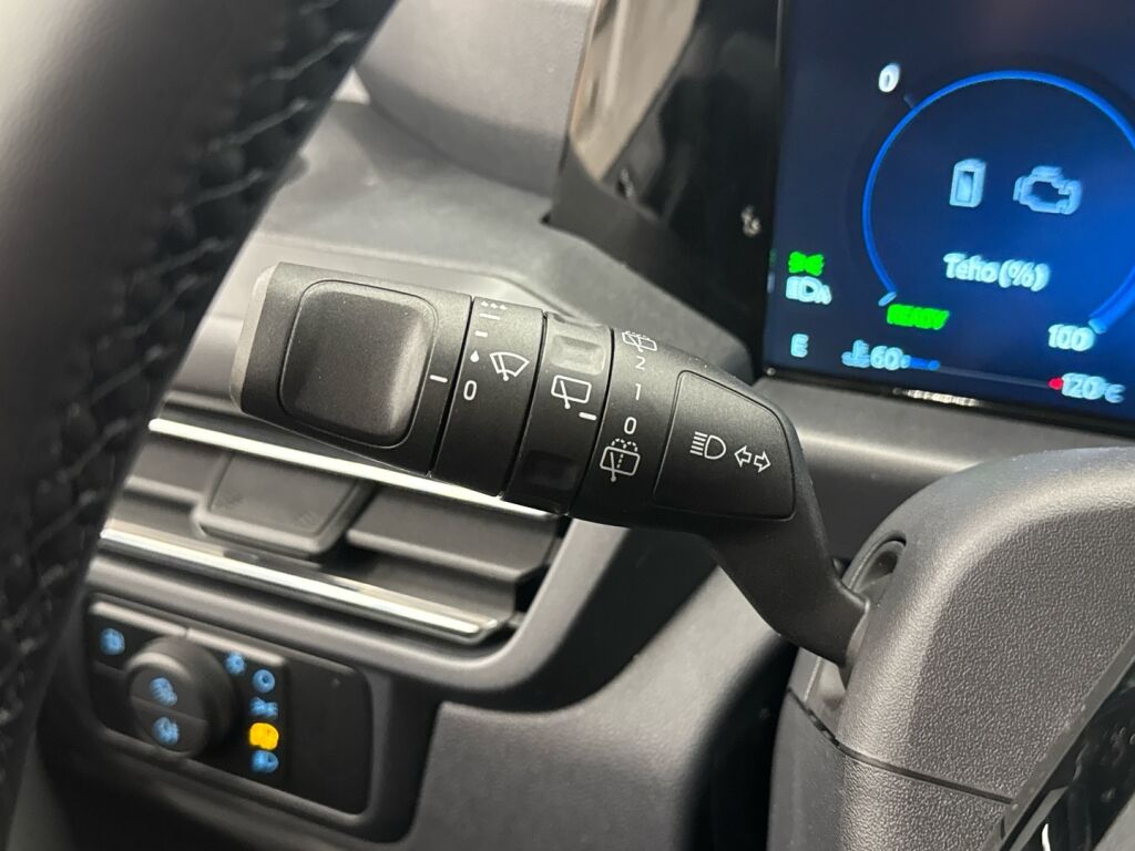 Ford Tourneo Custom 2026 Musta